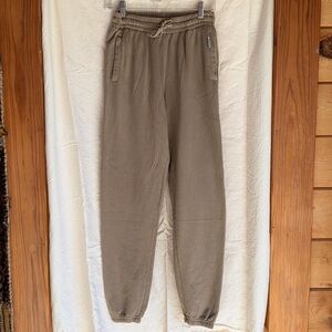 The Laundry Room Men's Taupe Joggers NWOT